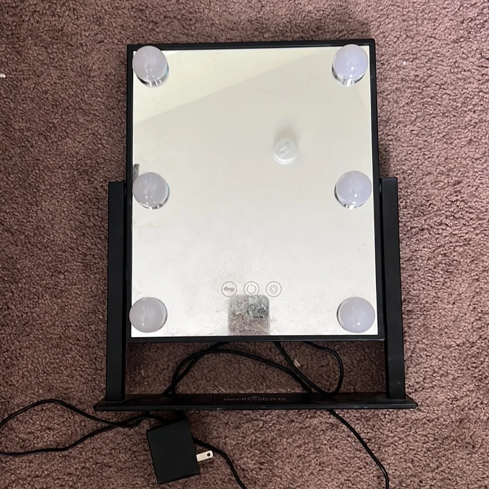 Led makeup mirror - Picture 2 of 2
